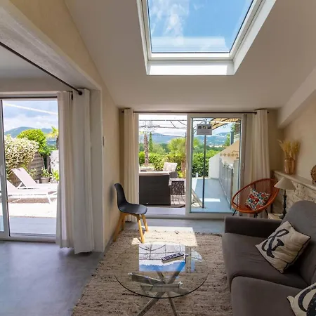 公寓 Gasbru2 - Golfe De St-tropez - Mazet Avec Belle Terrasse Dans Domaine Prive Avec Piscine Et Tennis 盖辛
